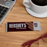 HERSHEY'S Milk Chocolate King Size, Candy Bars, 2.6 oz (18 Count) - Image 6