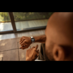 Google Pixel Watch - Android Smartwatch with Fitbit Activity Tracking - Heart Rate Tracking - Polished Silver Stainless Steel case with Chalk Active band - WiFi (Renewed) - Image 6